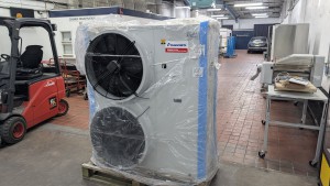 Robson Kay - Auction Date: 2026-08-25 - Category: 2x Mitsubishi Climaventa i-BX Packaged Chillers